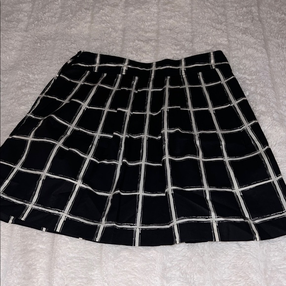 New Michael Kors Black and White Checkered A-Line Skirt - Picture 3 of 3